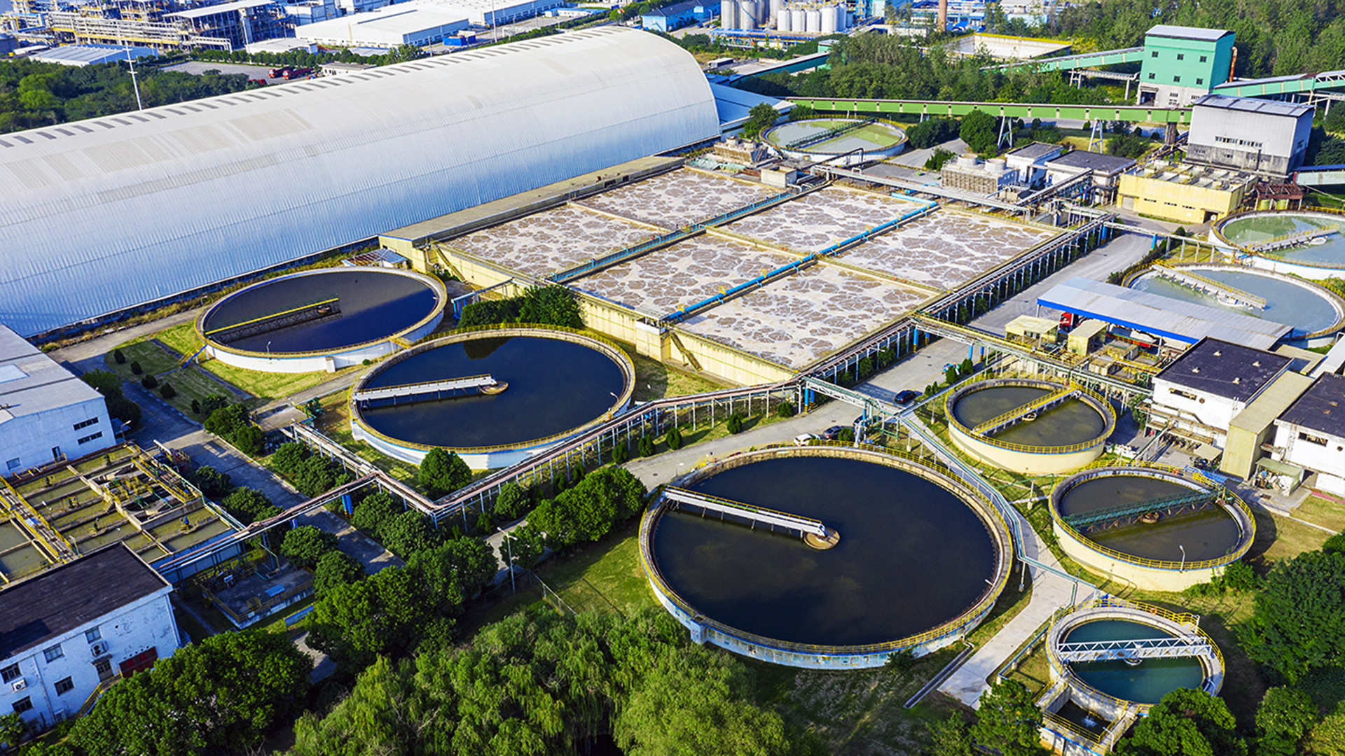 2020年尊龙卡z6官网荣获国家级绿色工厂和天下水效领跑者称呼.jpg 2020年尊龙卡z6官网荣获国家级绿色工厂和天下水效领跑者称呼.jpg